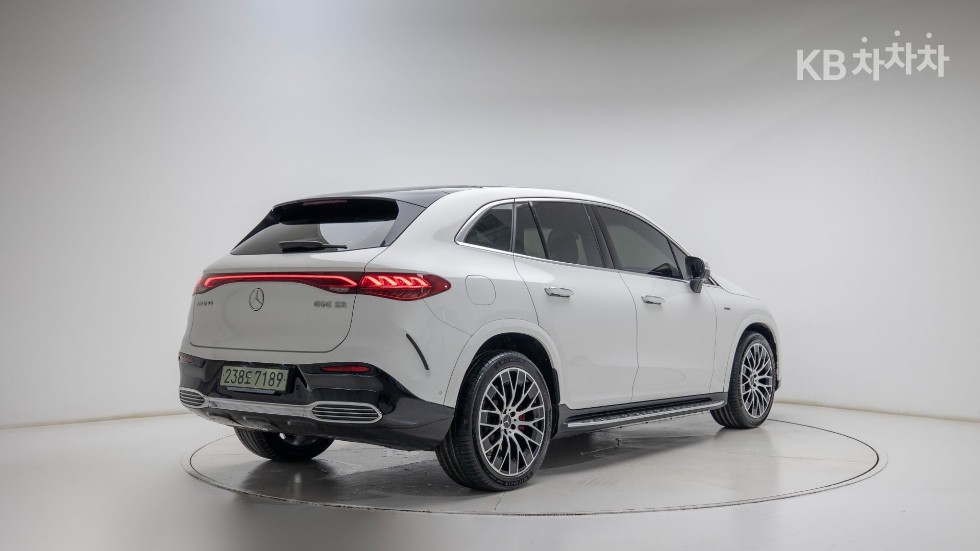 Mercedes-Benz EQE — miniaturë 4