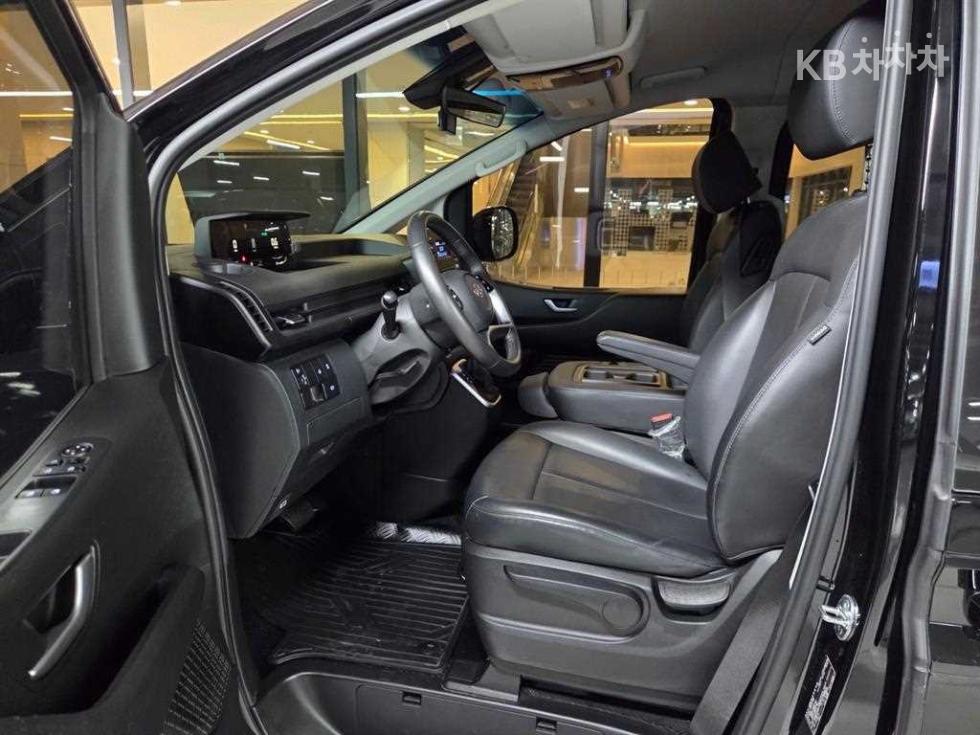 Hyundai Staria — miniaturë 8