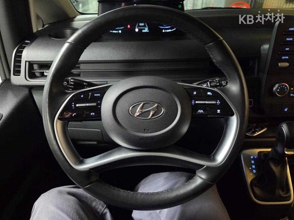 Hyundai Staria — miniaturë 13