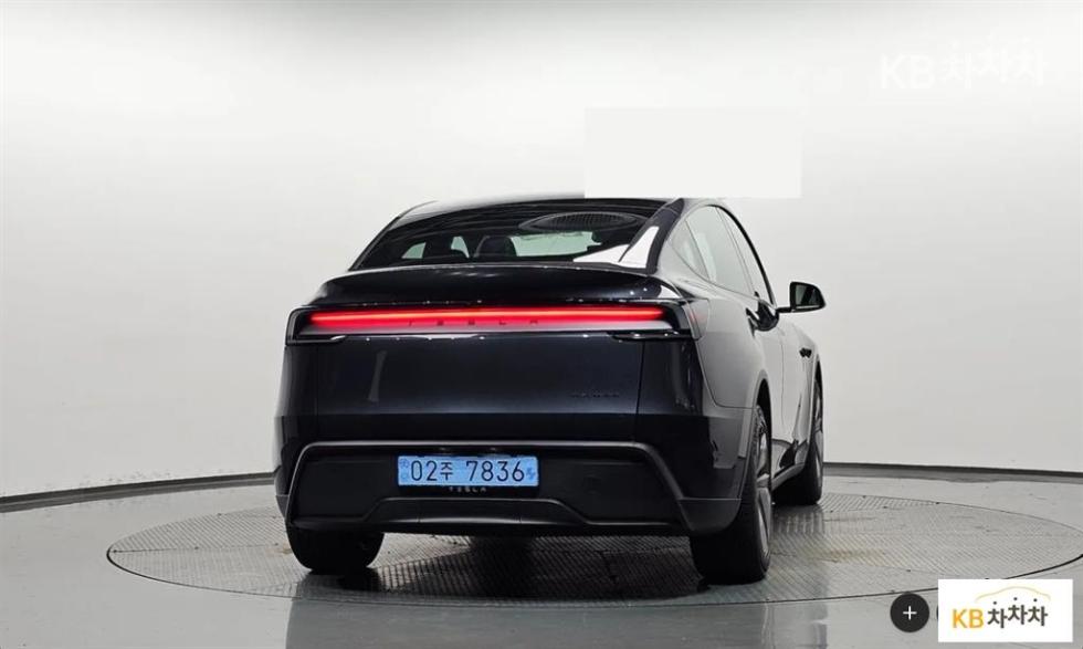 Tesla Model Y Premium — фото 4
