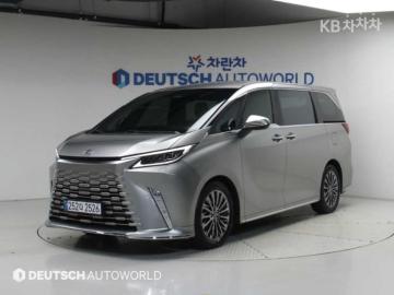 Lexus LM 500h 이그제큐티브 — foto 1