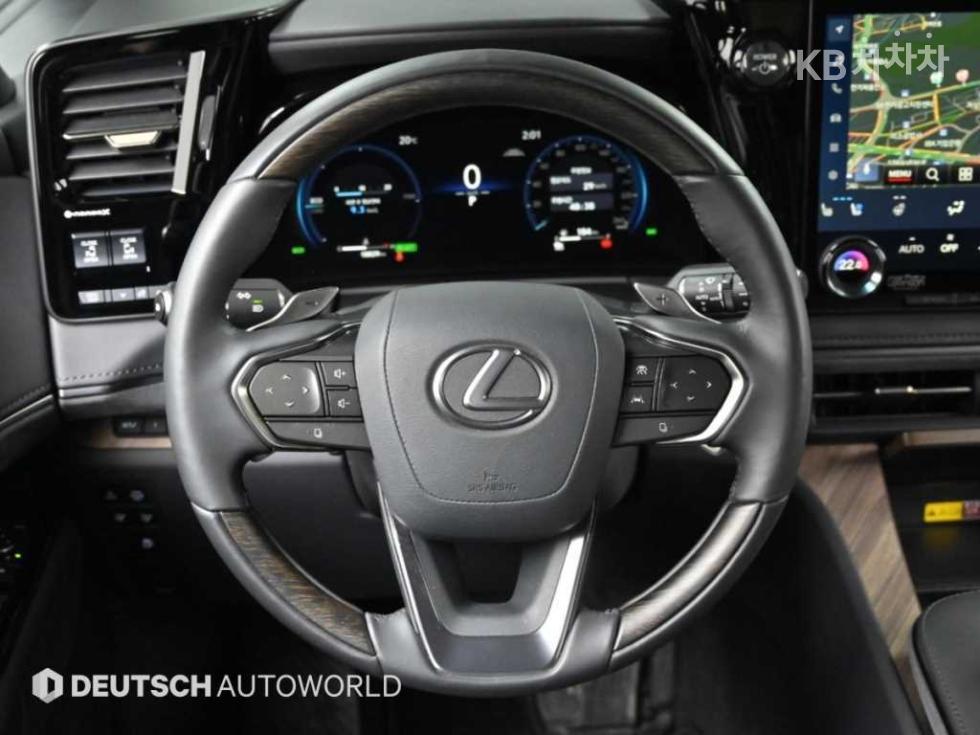 Lexus LM — miniaturë 13