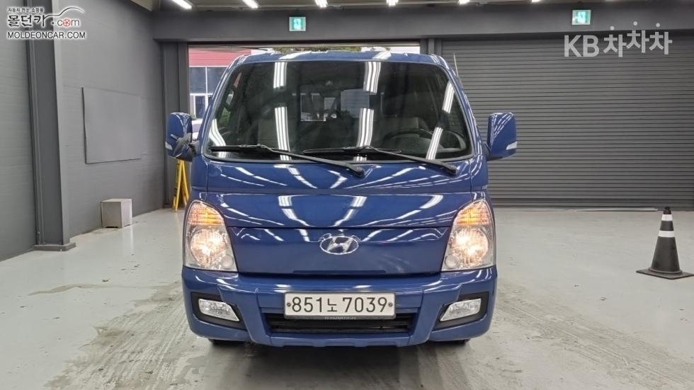 Hyundai Premium — фото 3