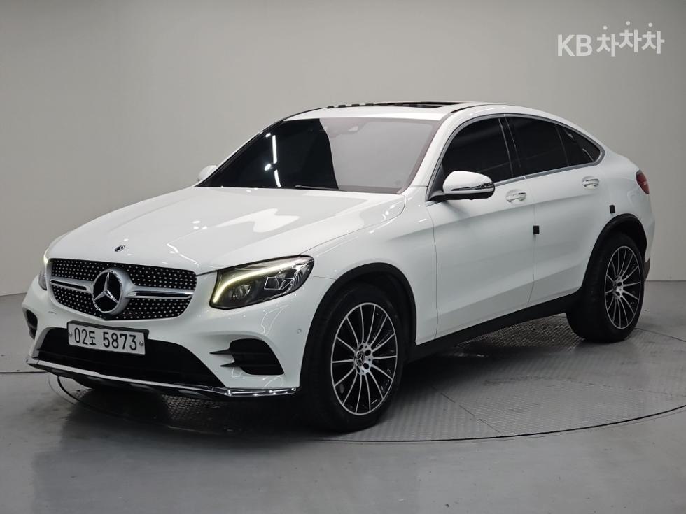 Mercedes-Benz GLC-Class AMG Line — фото 1