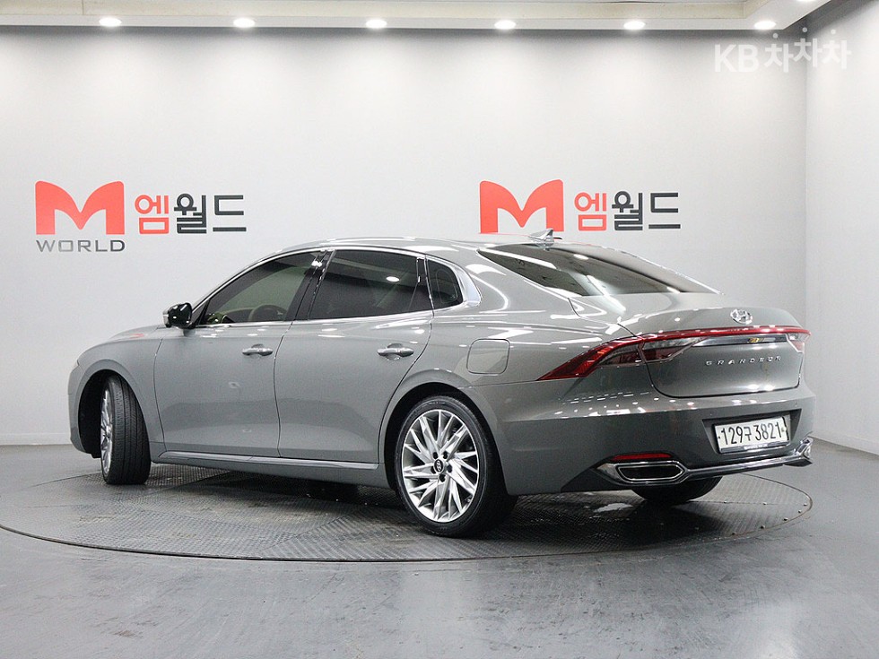 Hyundai Grandeur CALLIGRAPHY — фото 4