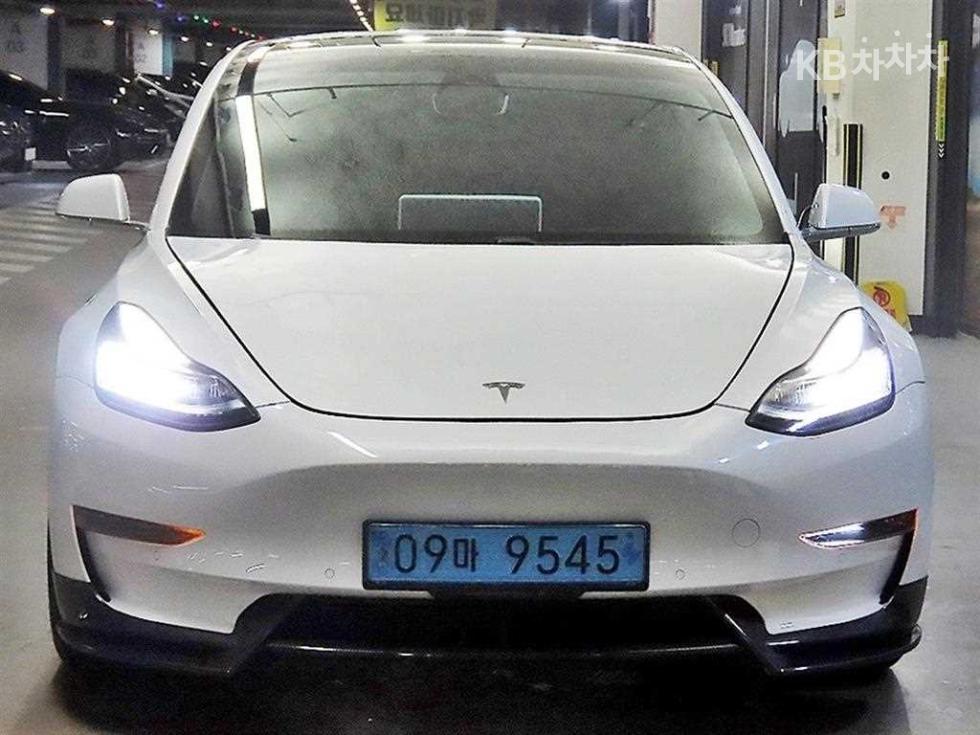 Tesla Model 3 — фото 2