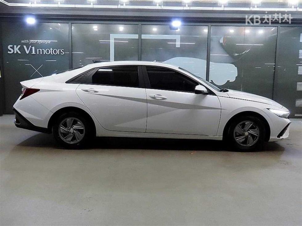 Hyundai Avante Smart — фото 3