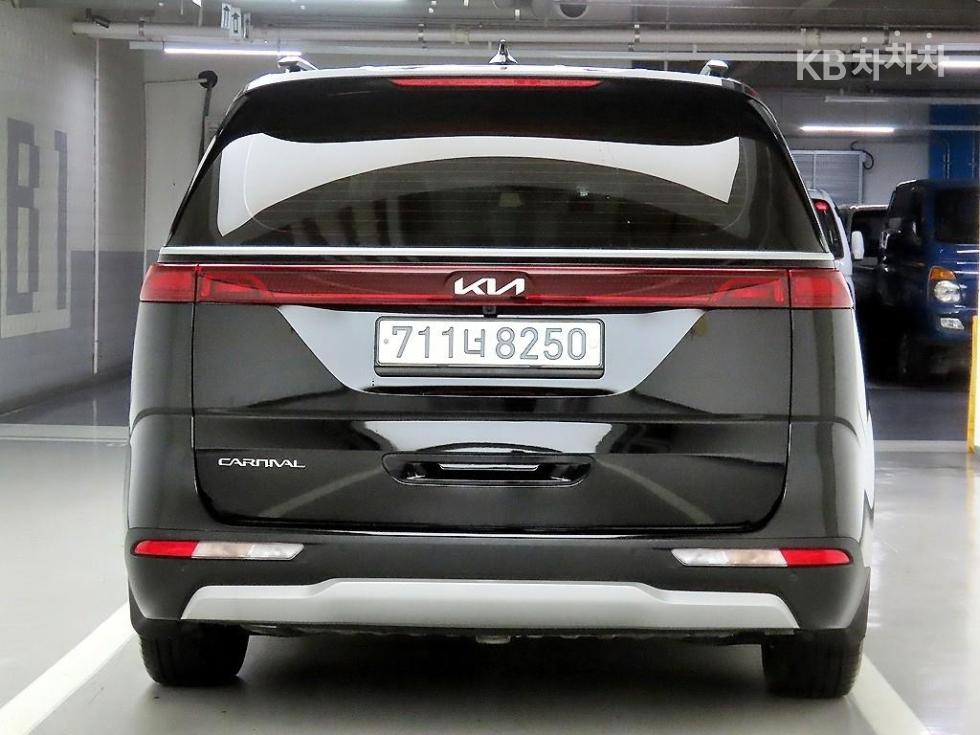 Kia Carnival PRESTIGE — фото 3