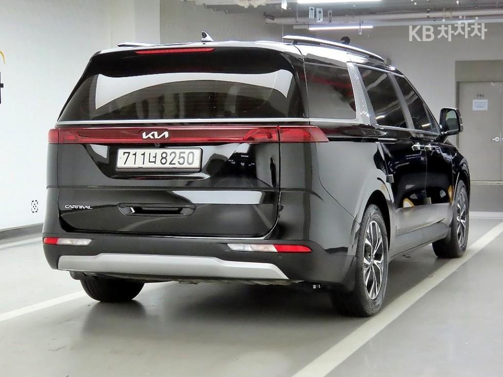 Kia Carnival PRESTIGE — фото 4