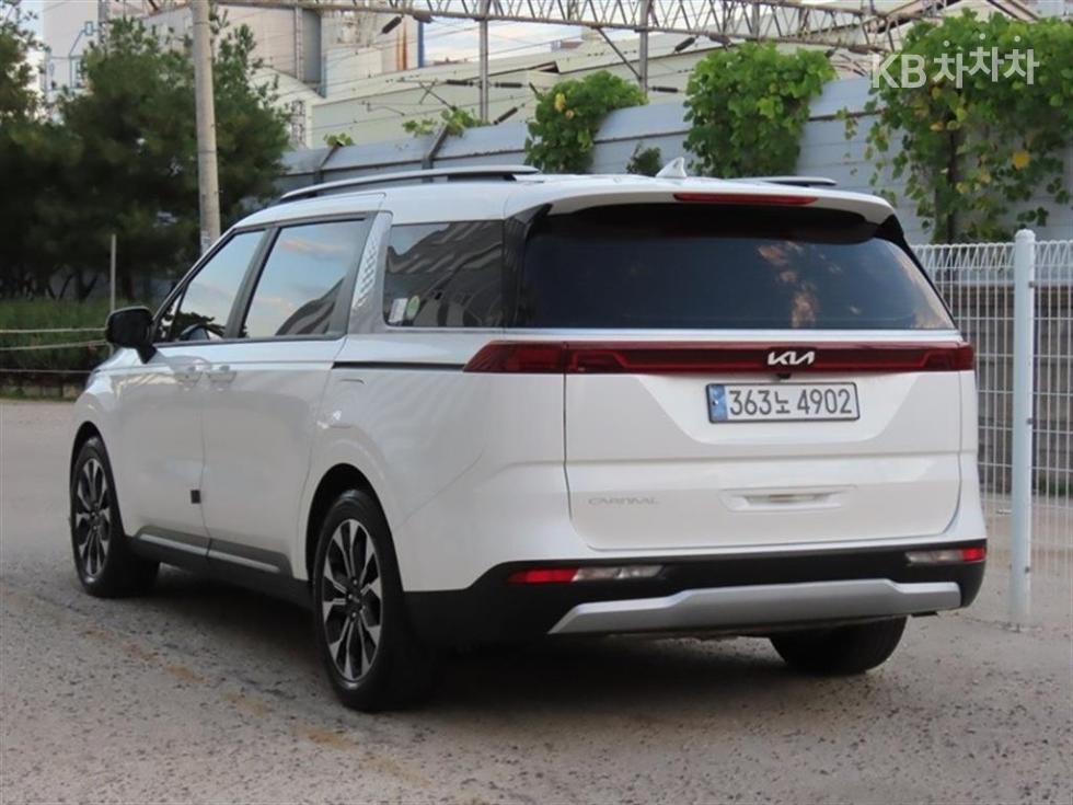 Kia Carnival PRESTIGE — фото 3