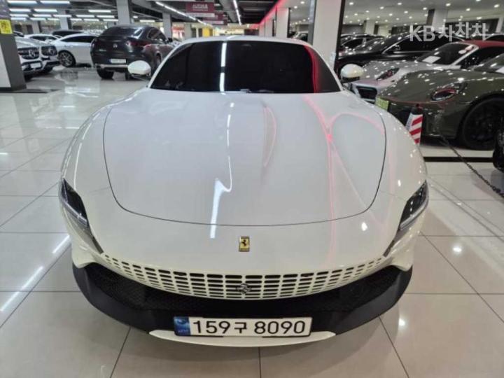 Ferrari Roma 3.9 기본형 — foto 1
