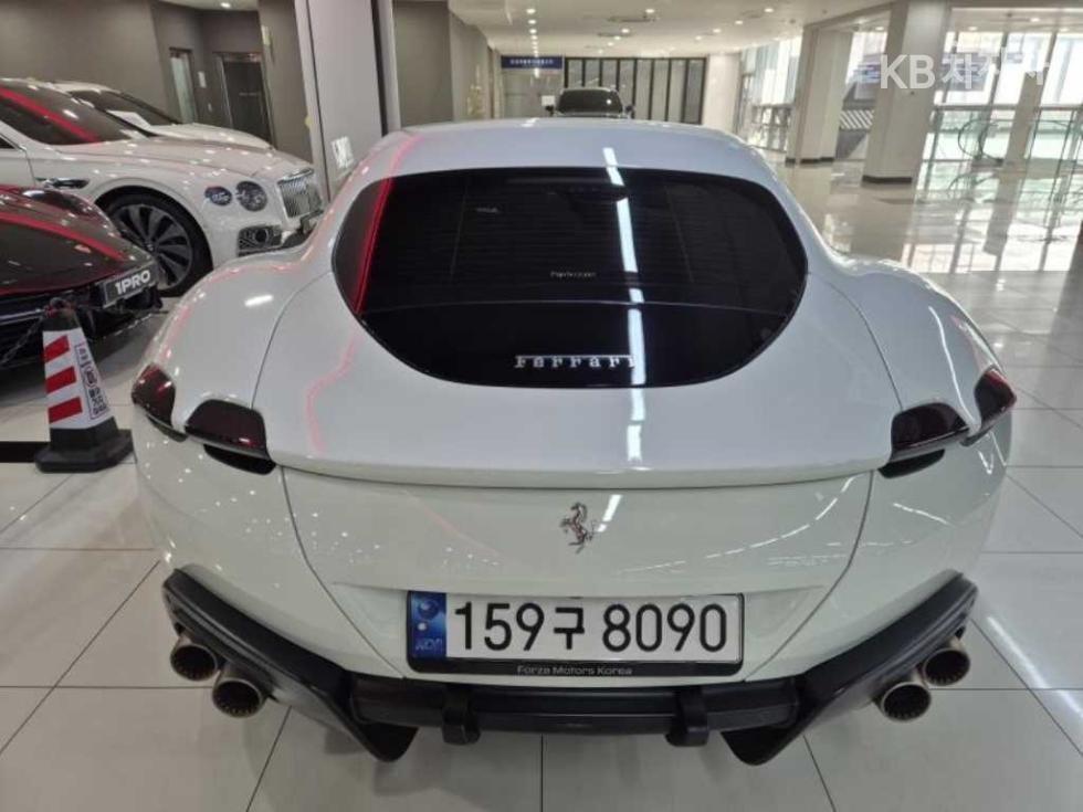 Ferrari Roma — miniaturë 2
