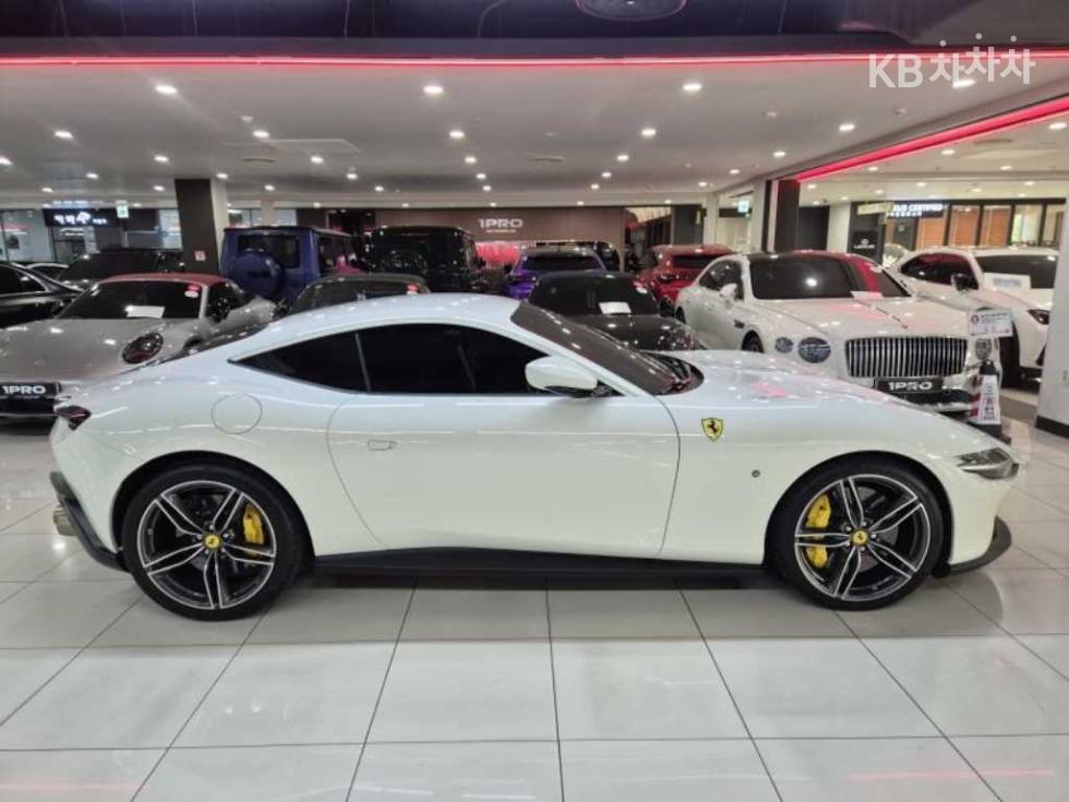 Ferrari Roma — miniaturë 3