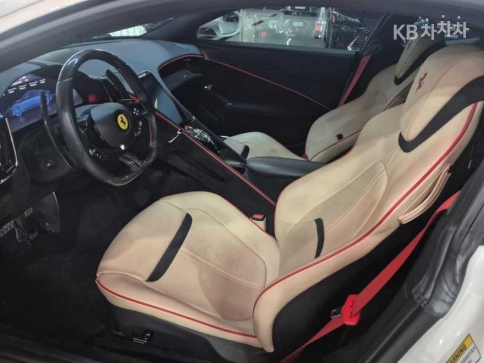 Ferrari Roma — miniaturë 4