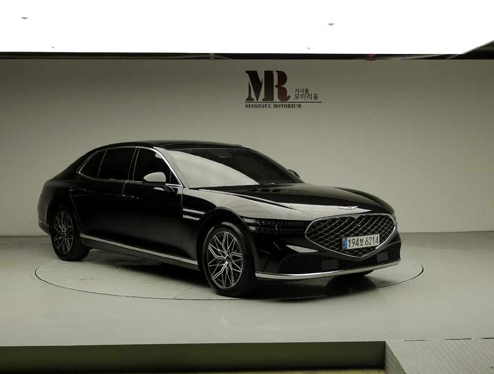 Genesis G90 BASE MODEL — фото 2