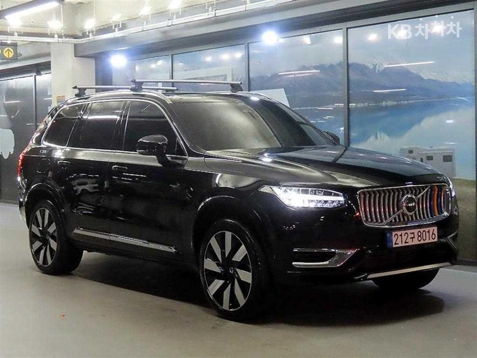 Volvo XC90 Ultimate Bright — фото 1