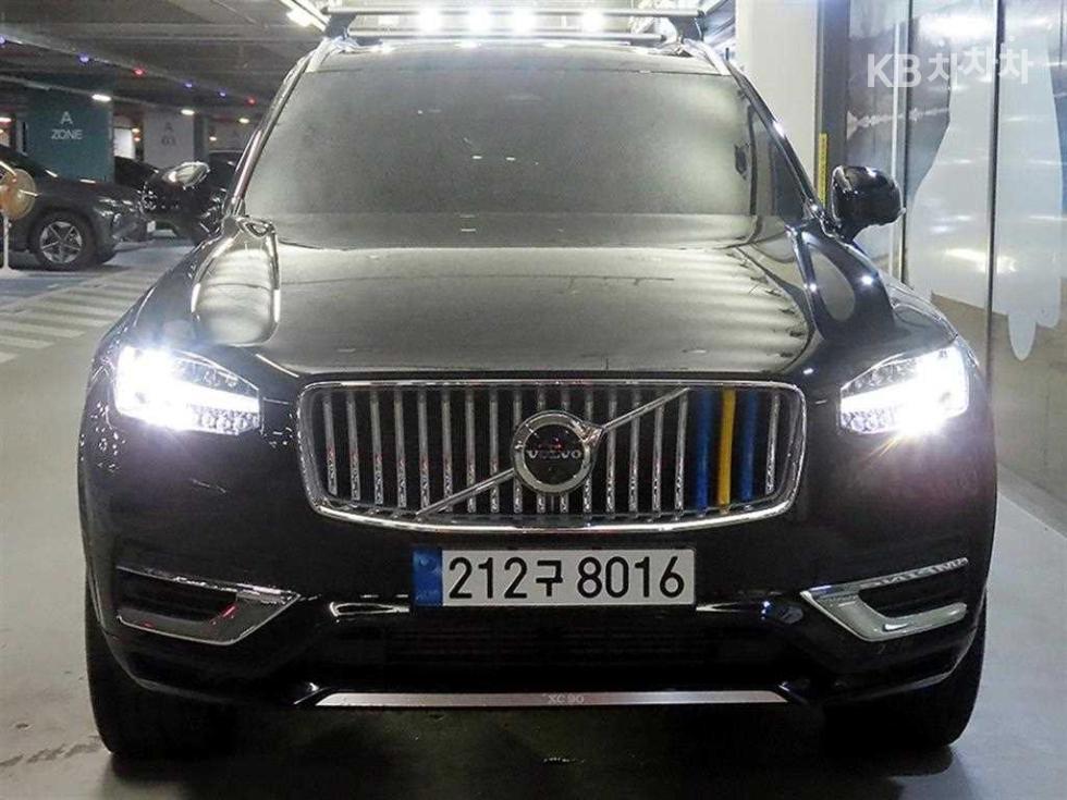 Volvo XC90 Ultimate Bright — фото 2