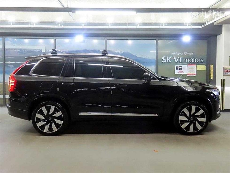 Volvo XC90 Ultimate Bright — фото 3