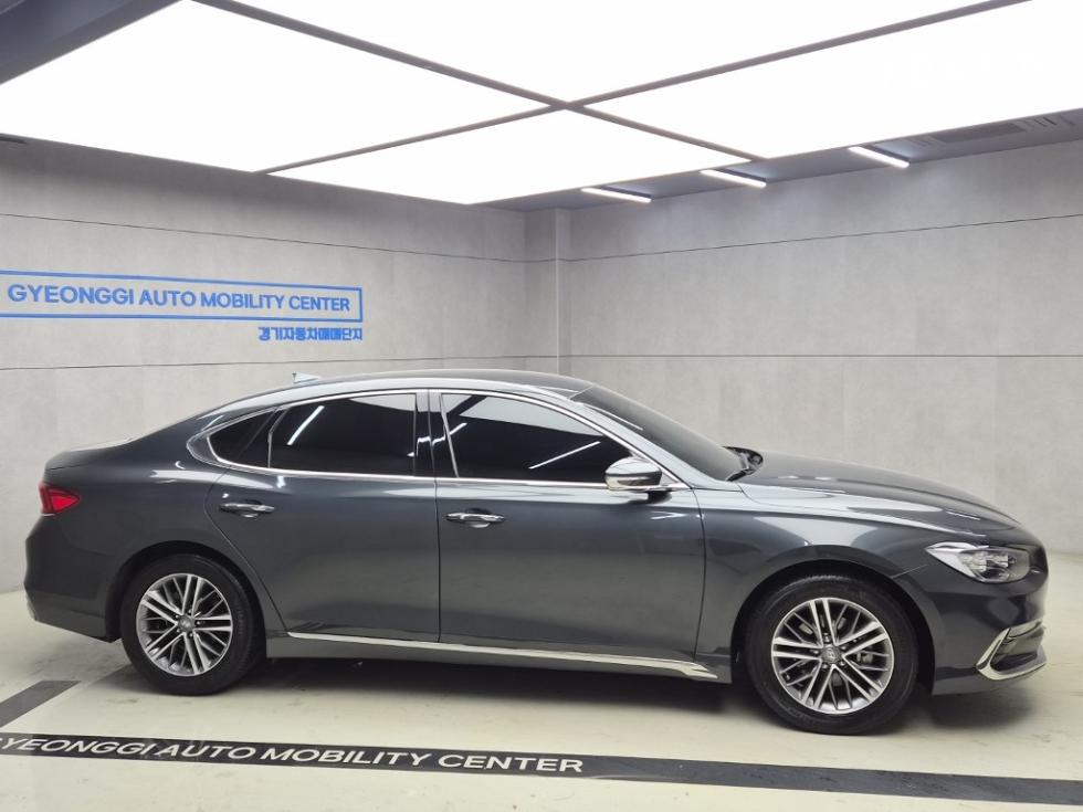 Hyundai Grandeur BASE MODEL — фото 2