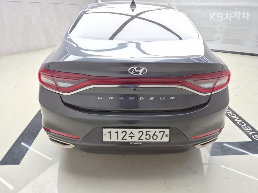 Hyundai Grandeur BASE MODEL — фото 3