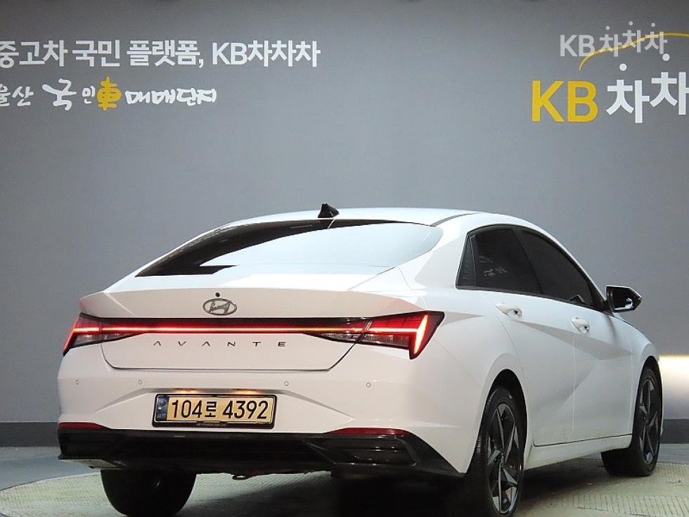 Hyundai Avante INSPIRATION — фото 2