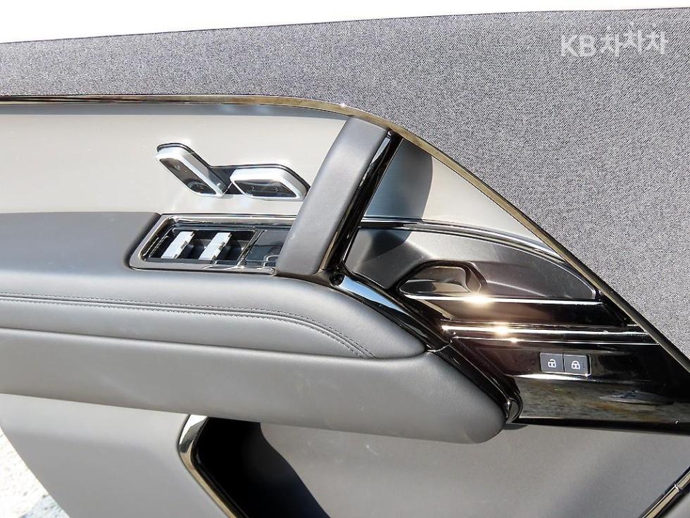 Land Rover Range Rover Sport — miniaturë 12