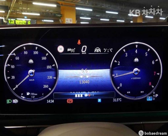 Mercedes-Benz GLS-Class BASE MODEL — фото 4