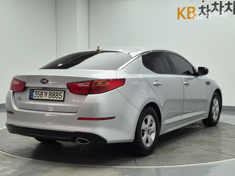 Kia K5 — miniaturë 3