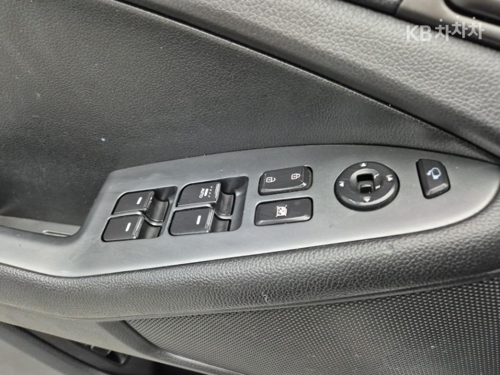 Kia K5 — miniaturë 16