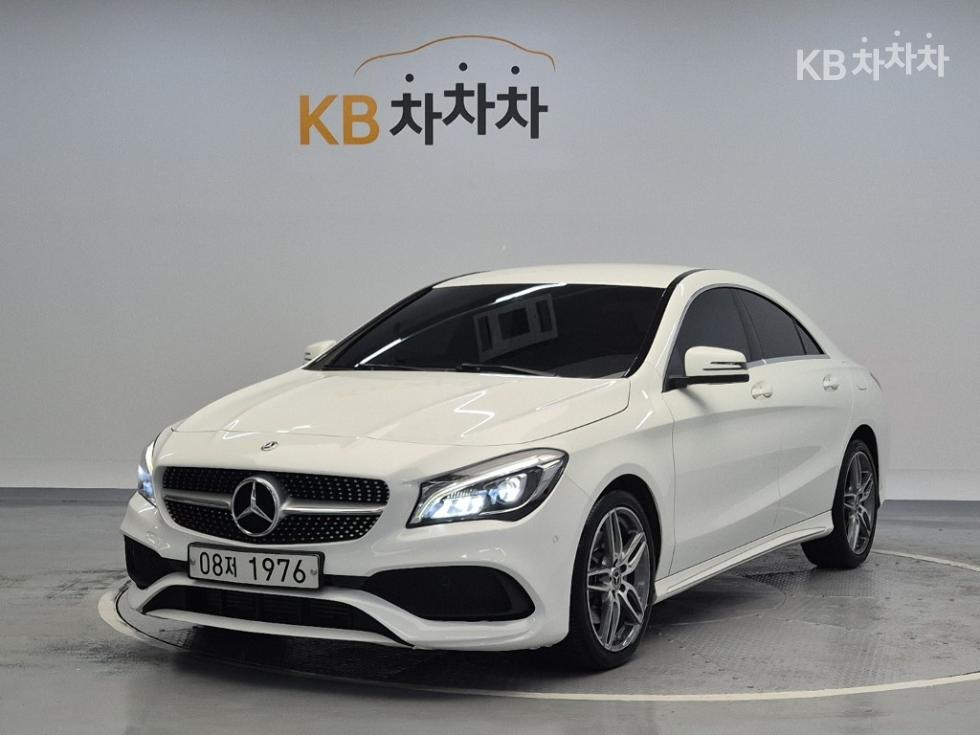 Mercedes-Benz CLA-Class AMG Line — фото 1