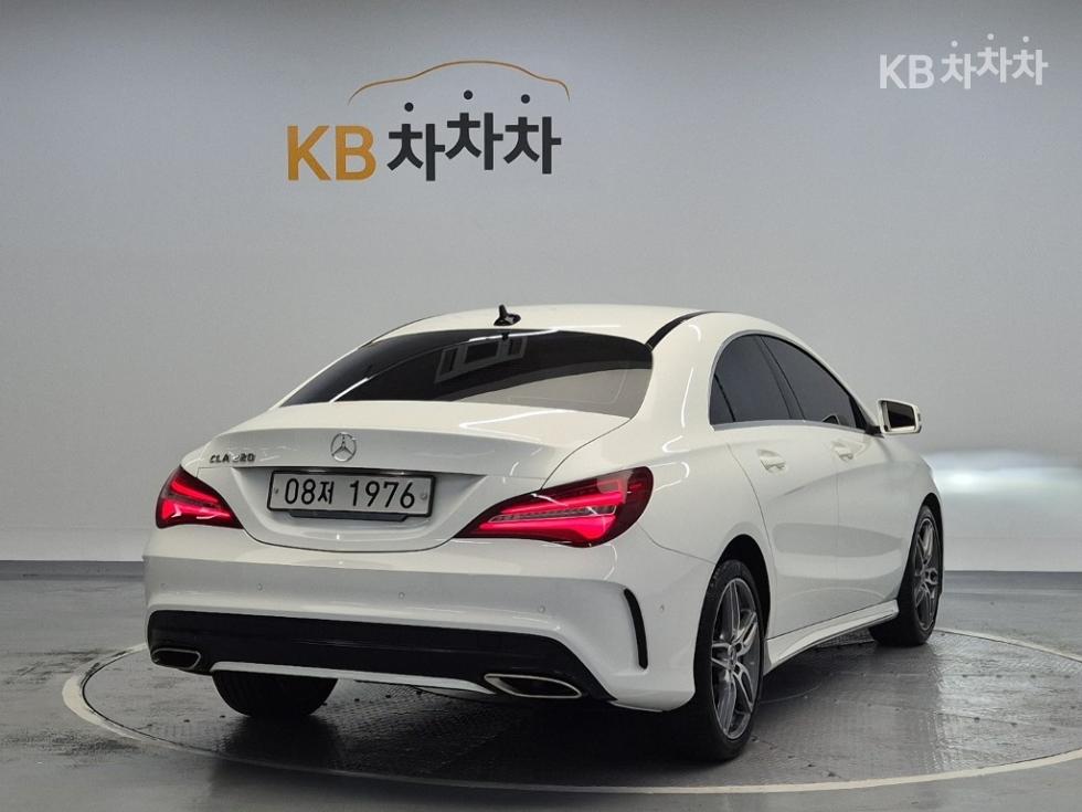 Mercedes-Benz CLA-Class AMG Line — фото 3