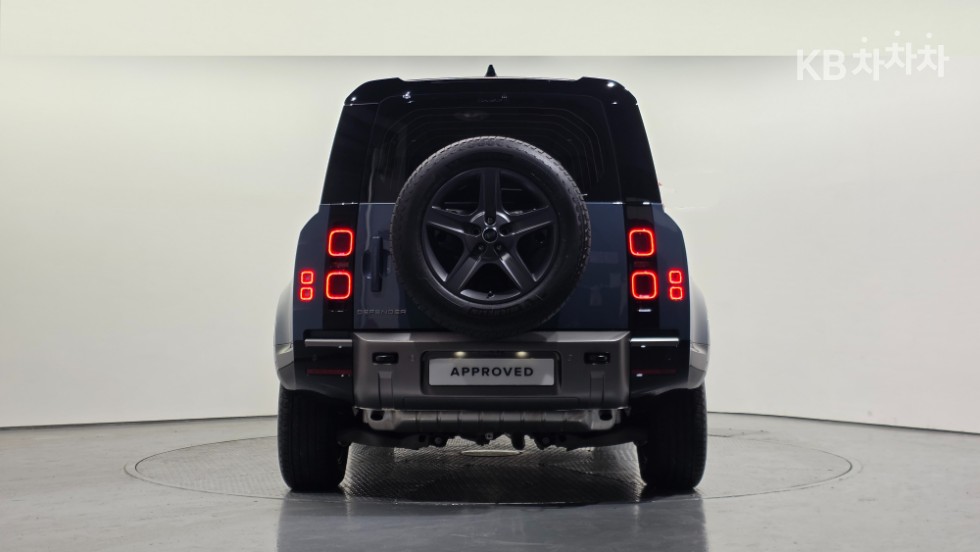 Land Rover Defender — miniaturë 6