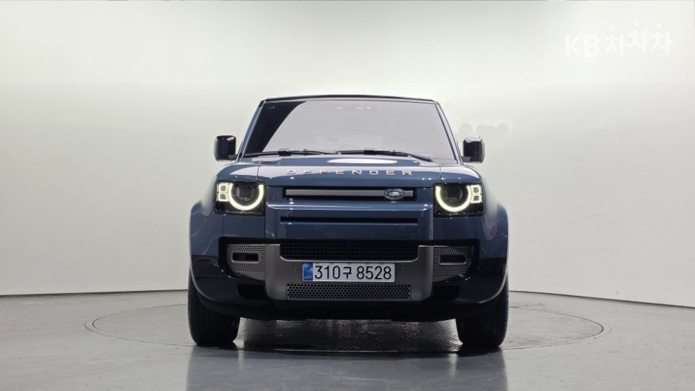 Land Rover Defender — miniaturë 7