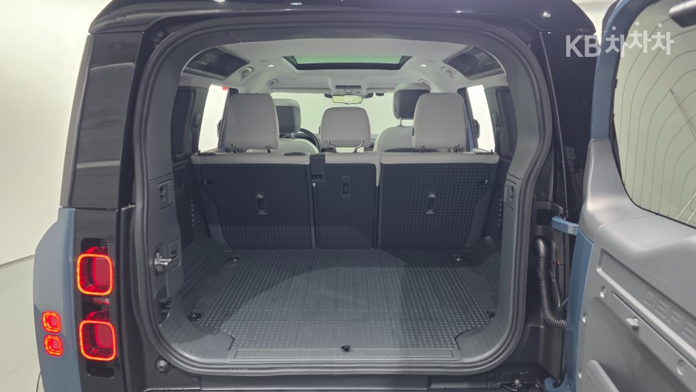 Land Rover Defender — miniaturë 10