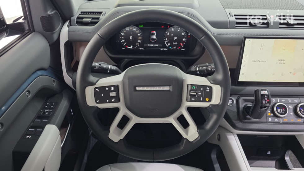 Land Rover Defender — miniaturë 15