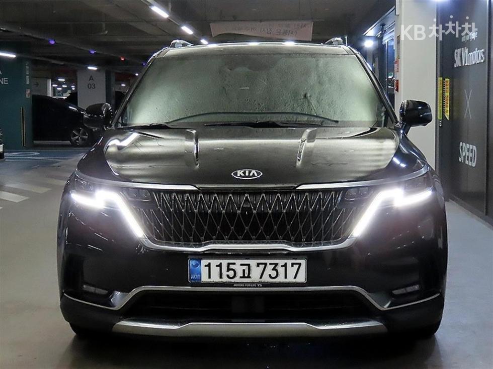 Kia Carnival SIGNATURE — фото 1