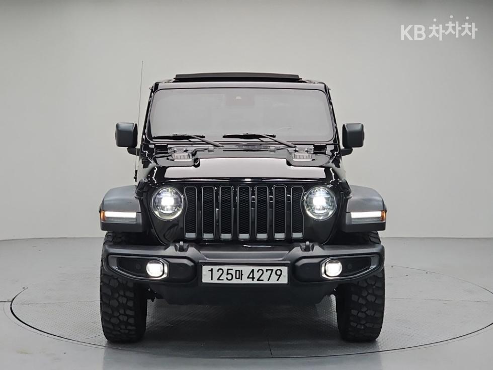 Jeep Wrangler BASE MODEL — фото 2
