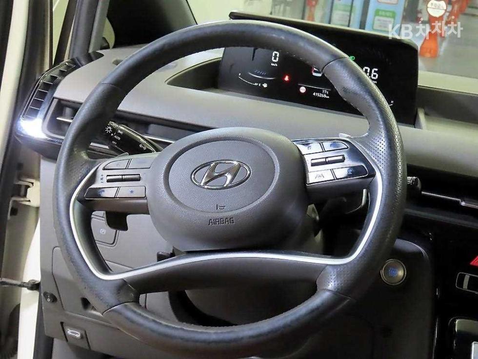Hyundai Staria — miniaturë 8