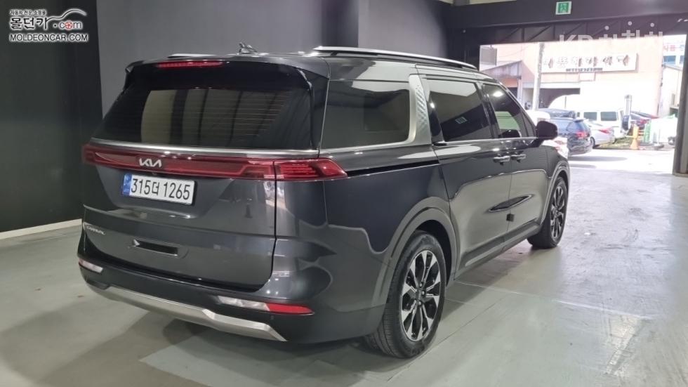 Kia Carnival SIGNATURE — фото 2