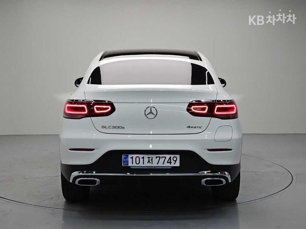 Mercedes-Benz GLC-Class BASE MODEL — фото 3