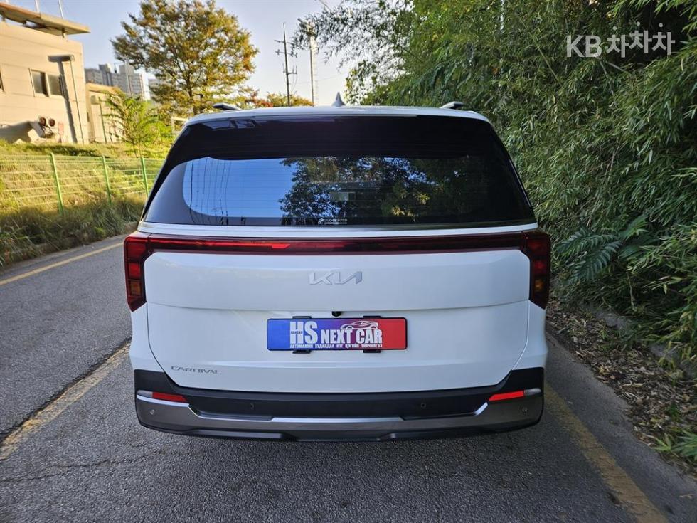Kia Carnival — miniaturë 3