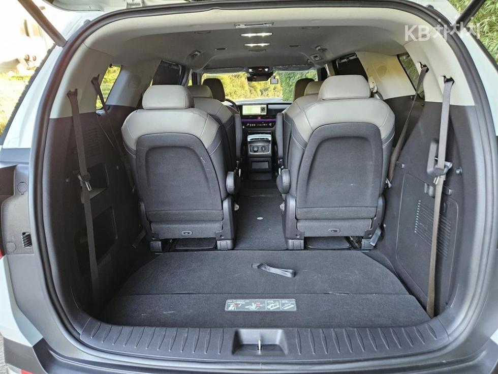 Kia Carnival — miniaturë 5
