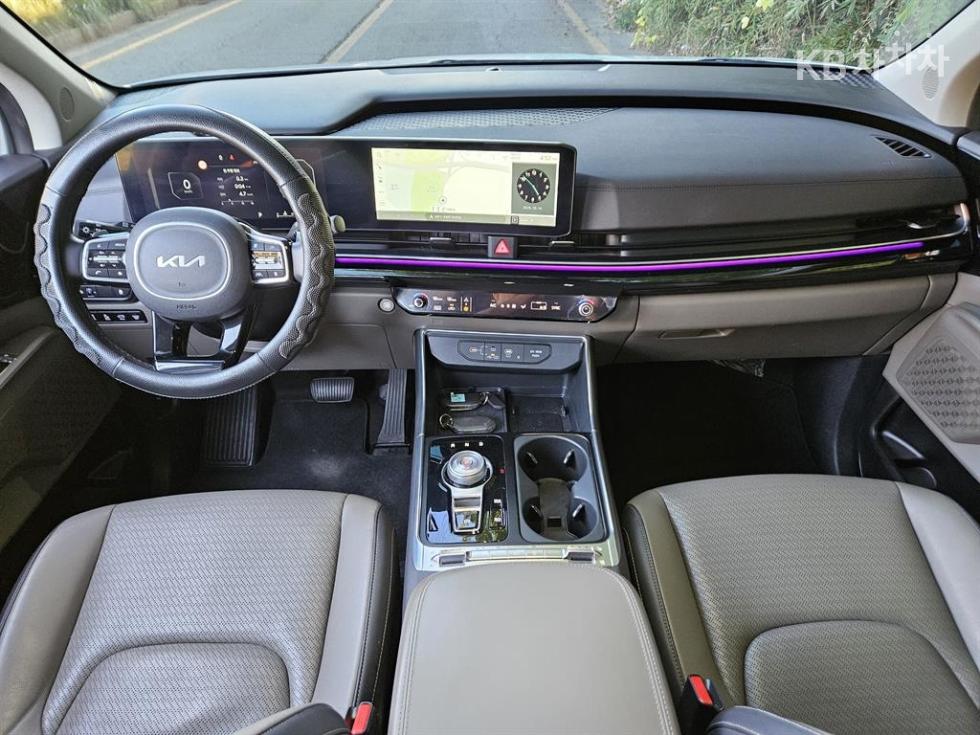 Kia Carnival — miniaturë 6
