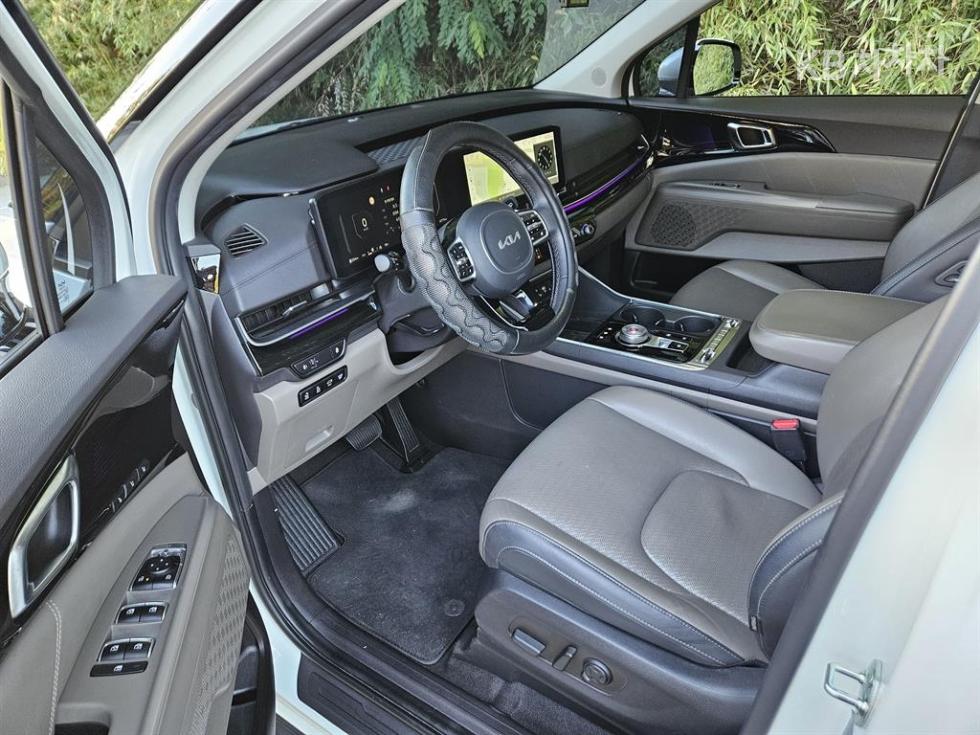 Kia Carnival — miniaturë 7