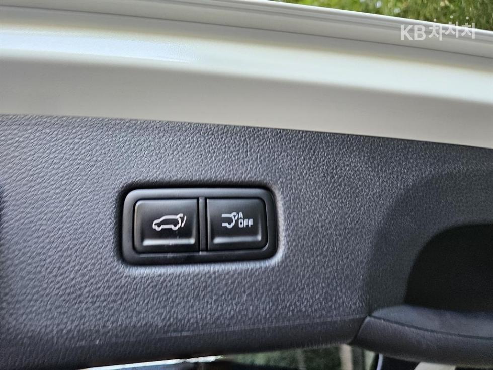 Kia Carnival — miniaturë 10