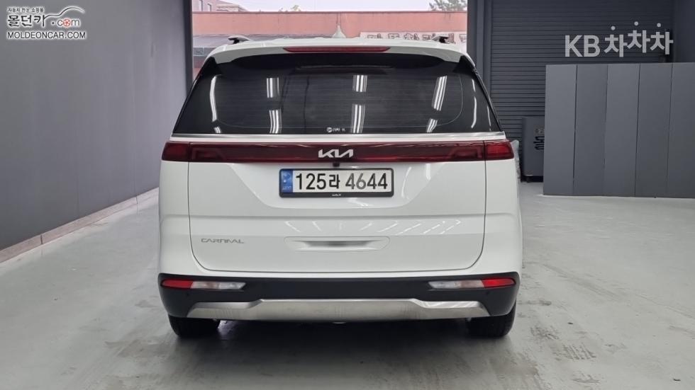 Kia Carnival SIGNATURE — фото 4