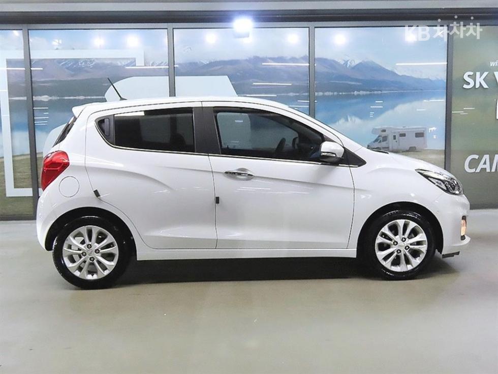 GM Korea Chevrolet Spark BASE MODEL — фото 3