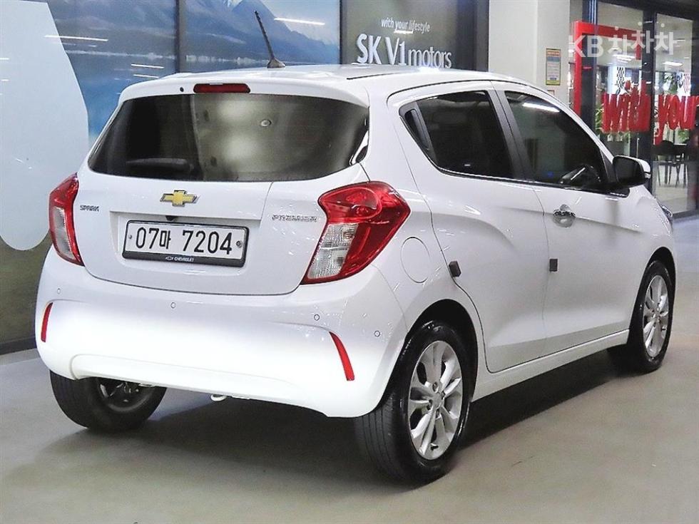 GM Korea Chevrolet Spark BASE MODEL — фото 4