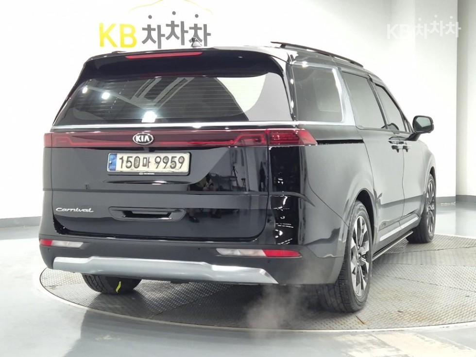 Kia Carnival SIGNATURE — фото 3