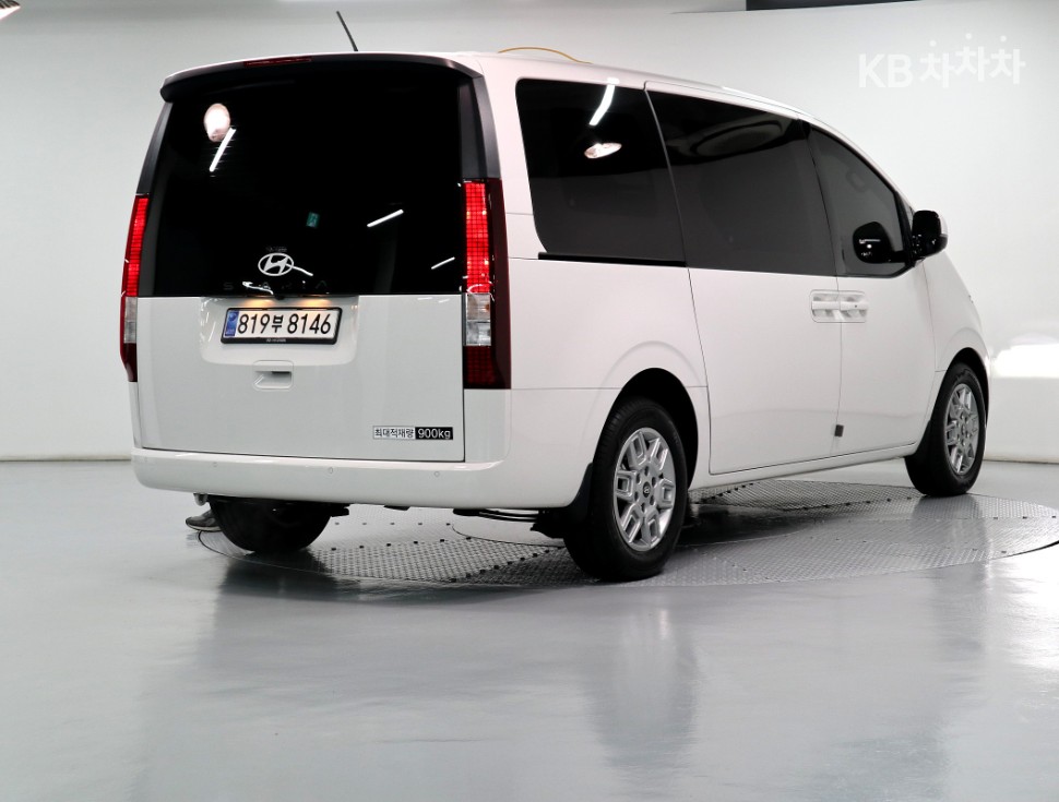 Hyundai Staria — miniaturë 3